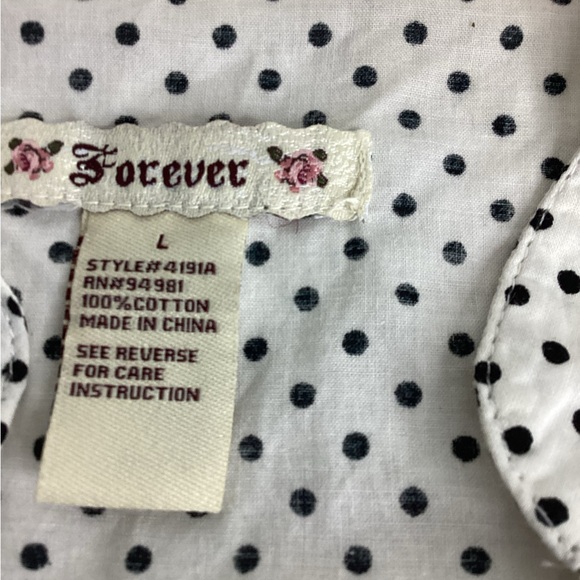 Polka Dot Ruffle Blouse with Heart Buttons 31 - Picture 7 of 7